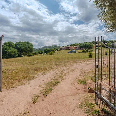 Stella Marina Piscina E Vista Mare Aglientu